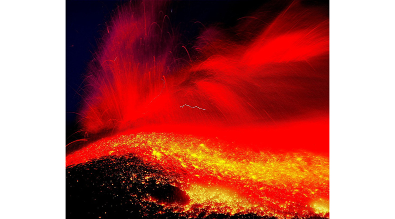 火山噴火を駆動する巨大マグマ貯留域の「縁」のマグマ～ 桜島火山・霧島火山の地下構造から提案するマグマ供給系の新しい描像～