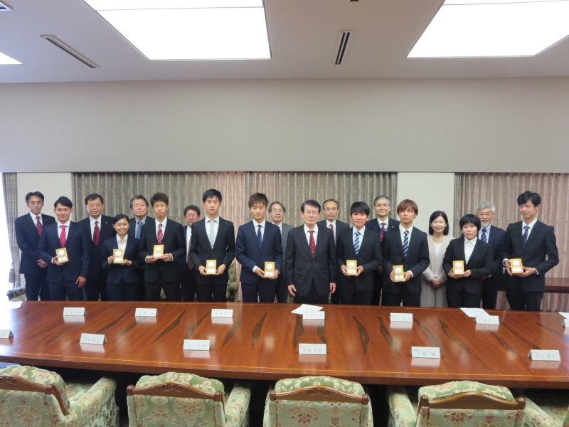 平成30年度山川賞授賞式の挙行について トピックス 九州大学 Kyushu University