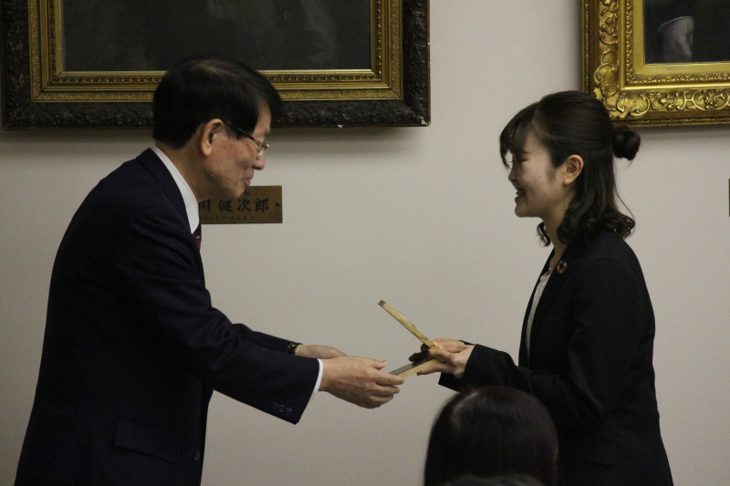令和元年度 山川賞授賞式 の挙行について トピックス 九州大学 Kyushu University