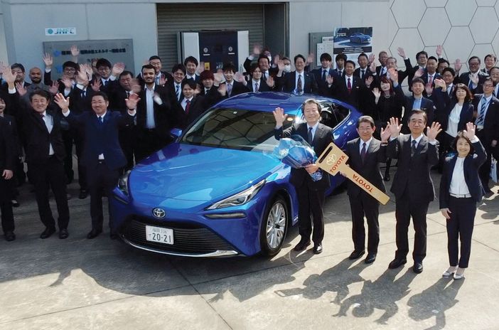 Hydrogen car at Kyushu U motor show