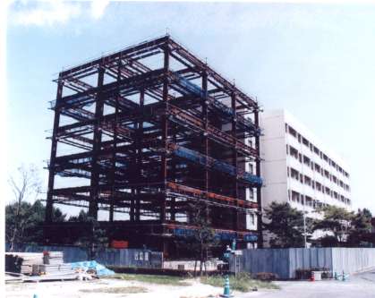 �͊w�V�~�����[�V�����Z���^�[���𑝒z���̉��p�͊w�������i�E���͌��݂̌������j